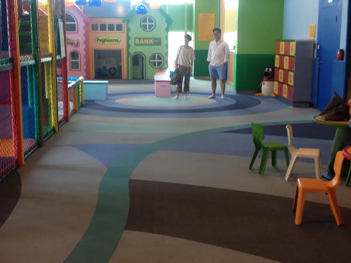 Family Entertainment Centre — detail